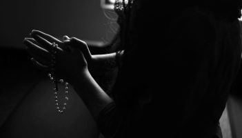 isabella-and-zsa-fischer-asEF6J0LZ44-unsplash